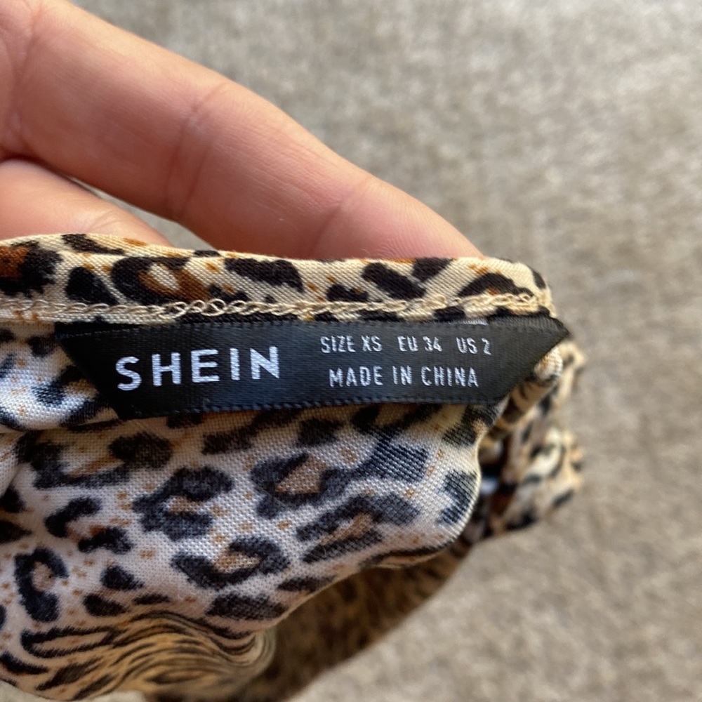 DRE922 Cheetah animal print cropped tank top size xs - Picture 3 of 4